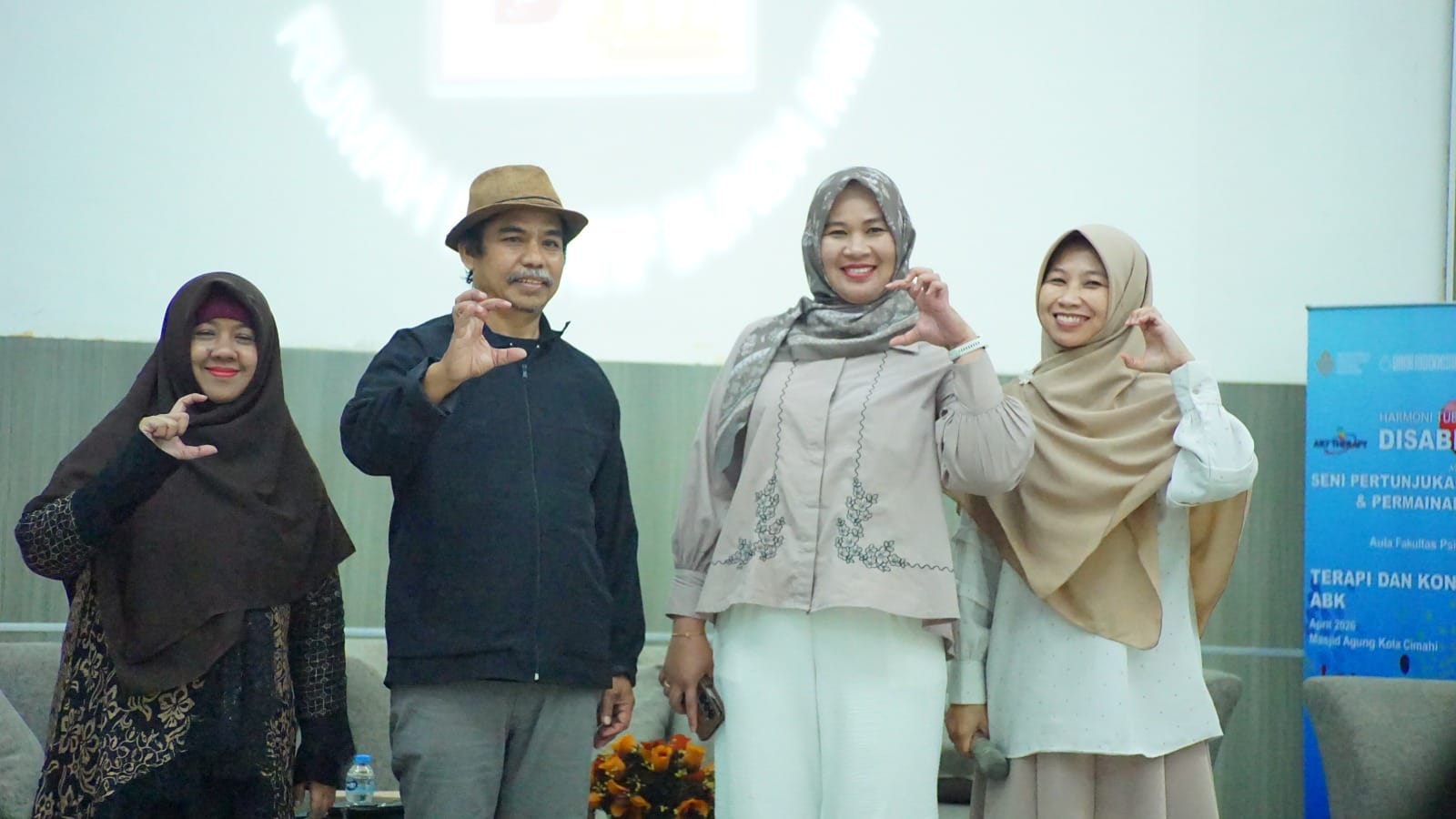 Workshop “Harmoni Tubuh dan Jiwa Disabilitas: Seni Pertunjukan Teater dan Permainan Rakyat” yang digelar 15 April 2026 pukul 13.00 WIB di ula Fakultas Psikologi Universitas Jenderal Achmad Yani (UNJANI)