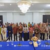 Dinkes Gelar Rakor Penyelenggaraan Kota Ambon Sehat SinergiNews-Ambon. Dinas Kesehatan (Dinkes) Kota Ambon, melaksanakan rapat koordinasi penyelenggaraan Kota Sehat, yang bertujuan utuk mencapai komisi kota yang bersih nyaman, aman, dan sehat untuk dihuni sebagai tempat bekerja warga kota ini. Kegiatan ini dibuka oleh Asisten I, Selly Kalahatu, yang dalam sambutan menyebutkan kegiatan ini sangat bermanfaat guna mewujudkan pembangunan kota berwawasan Kesehatan berkelanjutan. “Manfaat dari kegiatan ini antara lain: terwujudnya kehidupan masyarakat Ambon sehat mandiri, pemukiman dan fasilitas umum sehat, pasar sehat, pendidikan sehat par1wisata sehat, transportasi dan tertib lalu lintas, perkantoran dan perindustrian sehat, perlindungan sosial, pencegahan serta penanganan bencana yang tangguh dan cepat,” ulasnya saat membaca sambutan Pj. Wali Kota Ambon, di Marina Hotel, Kamis (14/11/24). Lanjutnya, dengan terwujud indikator Kota Sehat seperti yang disebutkan tersebut, maka akan berdampak pada; peningkatan masyarakat hidup sehat dan produktif, Umur Harapan Hidup (UHH), kualitas kesahatan yang semakin baik, penurunan kejadian penyakit menular dan tidak menular, serta peningkatan peran masyarakat dan swasta peduli Kesehatan. “Kami berharap program ini dapat terlaksana dengan baik di Kota Amnon dan diimplementasikan oleh seluruh OPD terkait dan forum yang telah terbentuk untuk dapat mewujudkan Kota Ambon yang bersih, nyaman, aman dan sehat untuk dihuni,” pungkas Kalahatu. Dinkes Gelar Rakor Penyelenggaraan Kota Ambon Sehat SinergiNews-Ambon. Dinas Kesehatan (Dinkes) Kota Ambon, melaksanakan rapat koordinasi penyelenggaraan Kota Sehat, yang bertujuan utuk mencapai komisi kota yang bersih nyaman, aman, dan sehat untuk dihuni sebagai tempat bekerja warga kota ini. Kegiatan ini dibuka oleh Asisten I, Selly Kalahatu, yang dalam sambutan menyebutkan kegiatan ini sangat bermanfaat guna mewujudkan pembangunan kota berwawasan Kesehatan berkelanjutan. “Manfaat dari kegiatan ini antara lain: terwujudnya kehidupan masyarakat Ambon sehat mandiri, pemukiman dan fasilitas umum sehat, pasar sehat, pendidikan sehat par1wisata sehat, transportasi dan tertib lalu lintas, perkantoran dan perindustrian sehat, perlindungan sosial, pencegahan serta penanganan bencana yang tangguh dan cepat,” ulasnya saat membaca sambutan Pj. Wali Kota Ambon, di Marina Hotel, Kamis (14/11/24). Lanjutnya, dengan terwujud indikator Kota Sehat seperti yang disebutkan tersebut, maka akan berdampak pada; peningkatan masyarakat hidup sehat dan produktif, Umur Harapan Hidup (UHH), kualitas kesahatan yang semakin baik, penurunan kejadian penyakit menular dan tidak menular, serta peningkatan peran masyarakat dan swasta peduli Kesehatan. “Kami berharap program ini dapat terlaksana dengan baik di Kota Amnon dan diimplementasikan oleh seluruh OPD terkait dan forum yang telah terbentuk untuk dapat mewujudkan Kota Ambon yang bersih, nyaman, aman dan sehat untuk dihuni,” pungkas Kalahatu. Dinkes Gelar Rakor Penyelenggaraan Kota Ambon Sehat