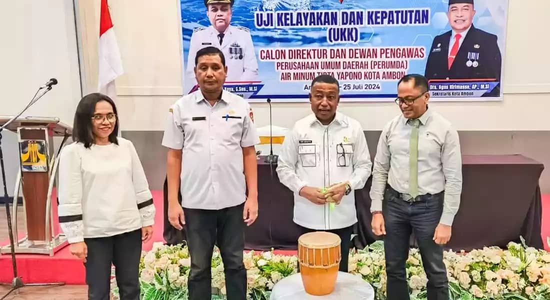 Robby Sapulette, membuka Uji Kelayakan dan Kepatutan (UKK) Calon Direktur dan Dewan Pengawas Perusahaan Daerah Air Minum (Perumdam) Tirta Yapono