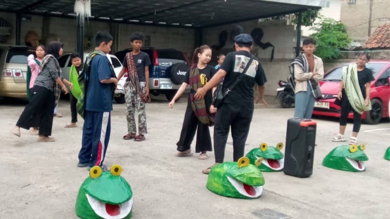 Permanian Rakyat Bebelentukan Asal Kota CImahi, direkontruksi oleh Hermana HMT.