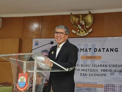 Pemkot Cimahi Kenalkan Keunikan Kampung Adat Cireundeu Lewat Buku Sejarah Cireundeu