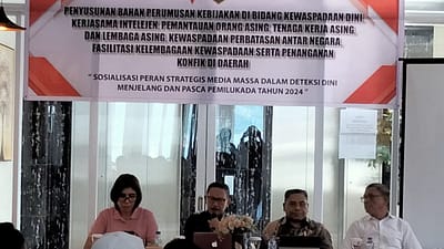 Pj Walikota Ambon, Pentingnya Media Dalam Mendukung Pendidikan Politik di MasyarakatPj Walikota Ambon, Pentingnya Media Dalam Mendukung Pendidikan Politik di MasyarakatPj Walikota Ambon, Pentingnya Media Dalam Mendukung Pendidikan Politik di Masyarakat