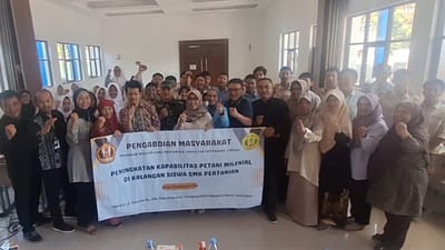 Foto bersama pra mahasiswa S3 UNPAD dengan peserta.