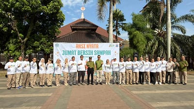 Gerakan Nasional Aksi Nyata Jumat Bersih Sampah Di Kota Cimahi