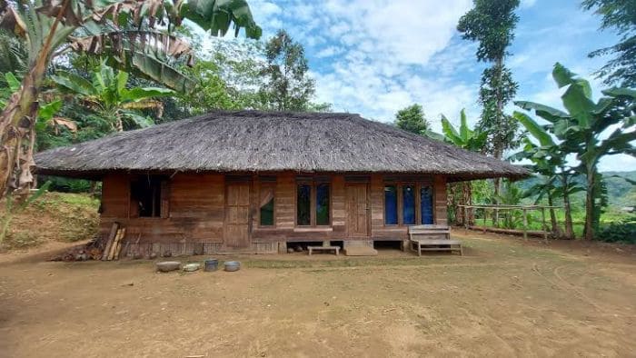 Kampung Adat Kuta: Seribu Pamali di Lembah Cijolang