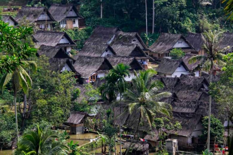 Kampung Adat Miduana: Surga Tersembunyi di Pelukan Cipandak
